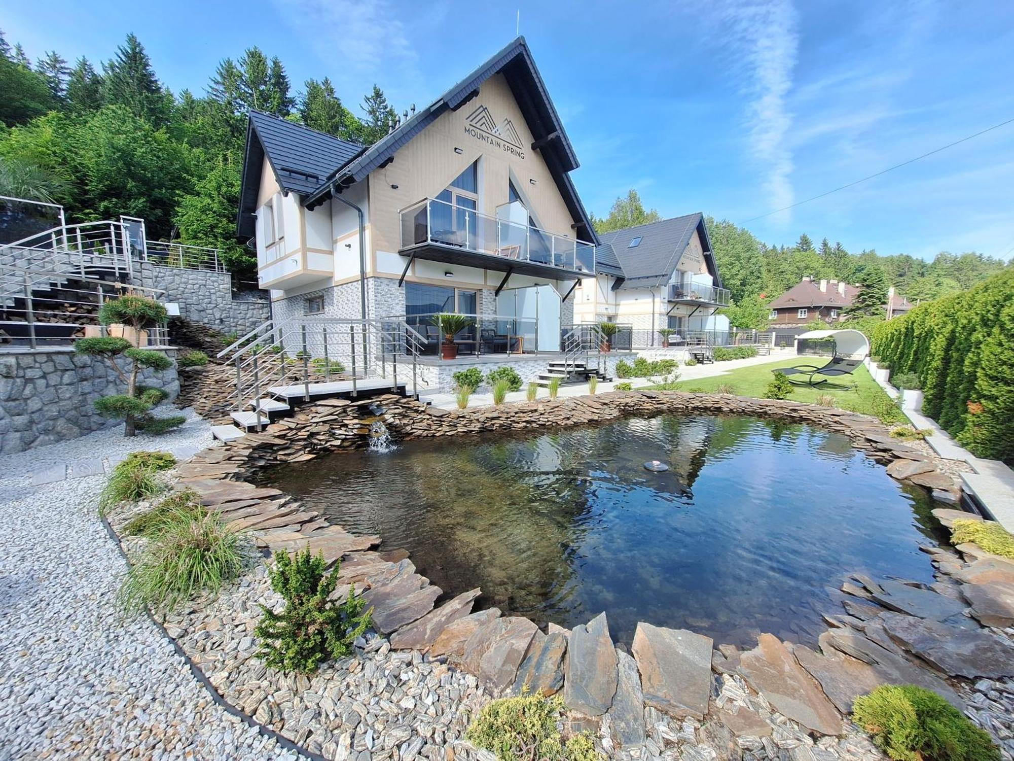 Mountain Spring Apartment